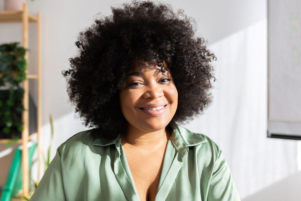 Cabelos dos sonhos durante a transição capilar: 4 cortes incríveis.