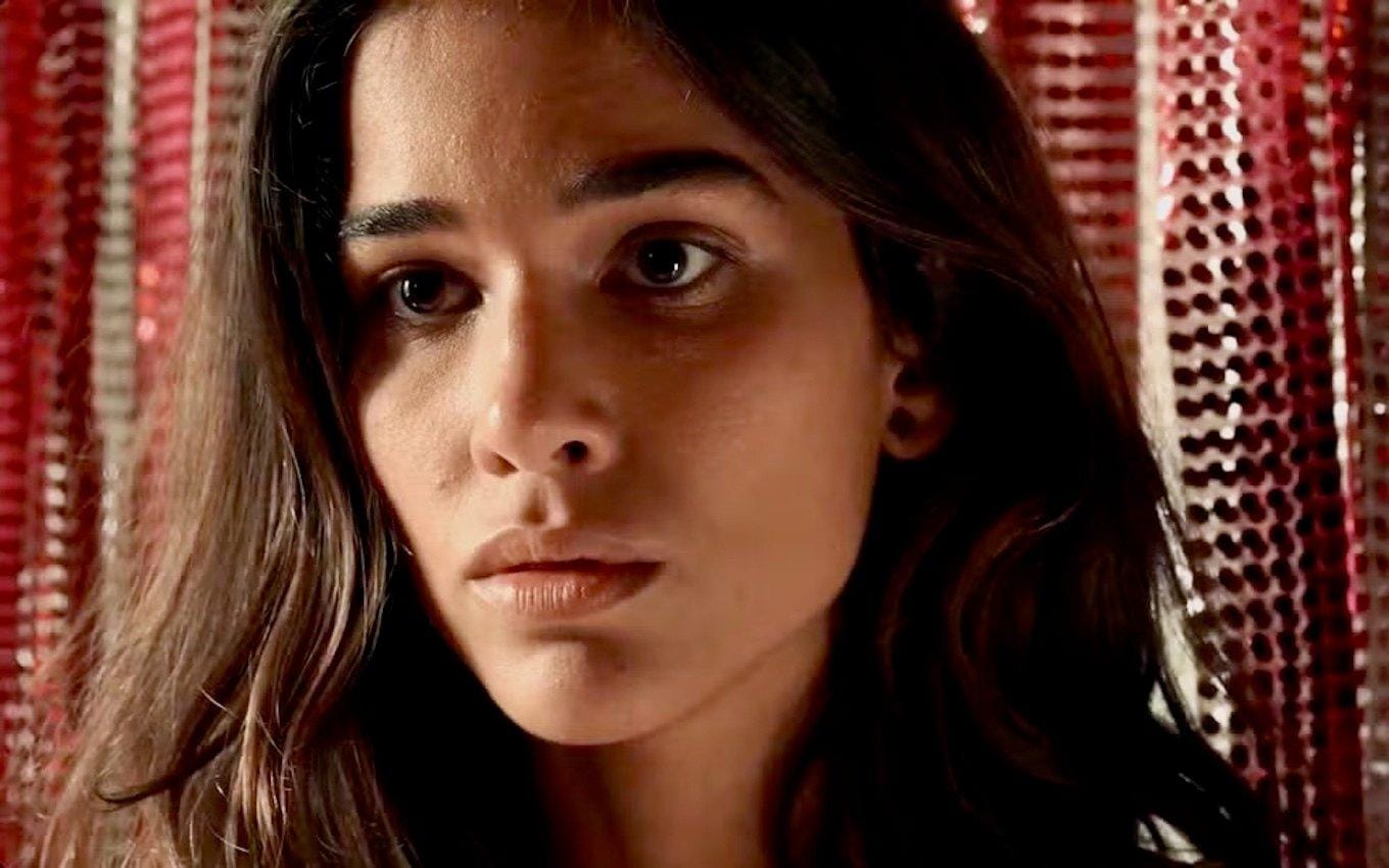 Mariana ataca Egídio após Inocêncio ficar paraplégico na emocionante reta final de Renascer.