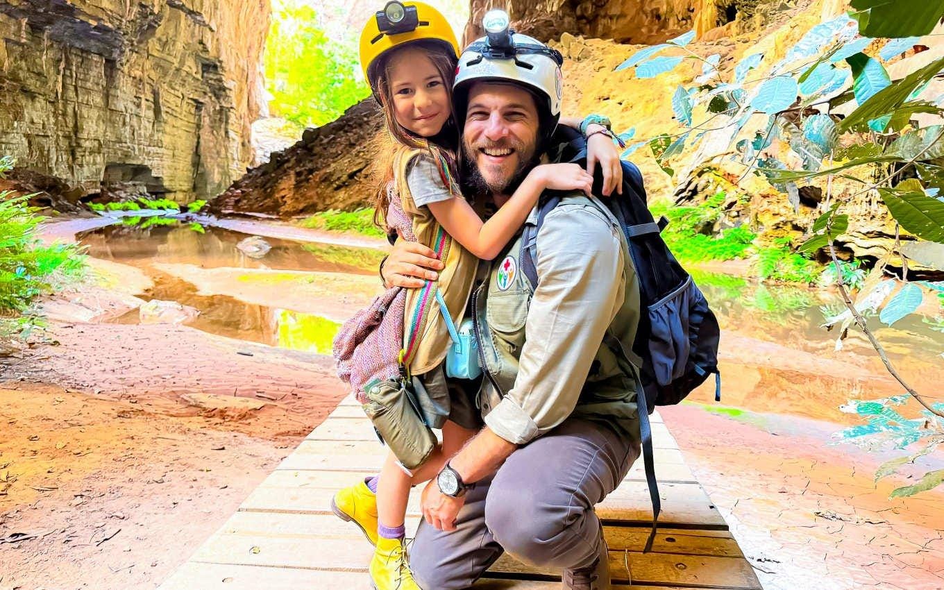 Magia, Mistério e Aventuras na Caverna Encantada.