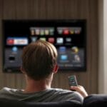 Descubra smart TVs de marcas renomadas com preços acessíveis no Mercado Livre.