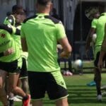 Vasco se prepara para desafiar o Criciúma na batalha pela vitória. Vasco se prepara para desafiar o Criciúma na batalha pela vitória.