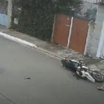 Policial de folga mata suspeito durante tentativa de assalto na zona sul de São Paulo. Policial de folga mata suspeito durante tentativa de assalto na zona sul de São Paulo.