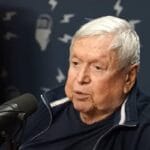 Boni revela fracasso na televisão e gratidão a Silvio Santos. Boni revela fracasso na televisão e gratidão a Silvio Santos.