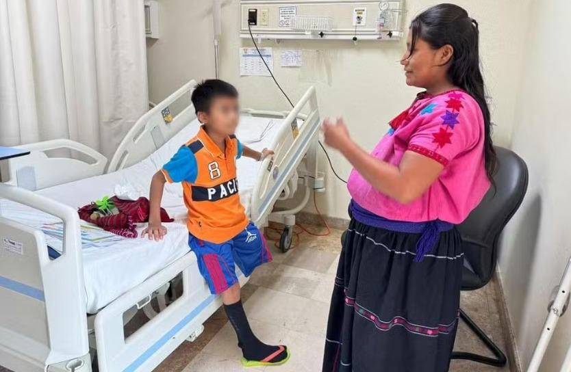 Menino heroico perde perna ao defender irmã de cobra.