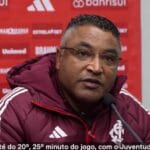 Técnico do Inter comemora vitória e elogia evolução da equipe. Técnico do Inter comemora vitória e elogia evolução da equipe.