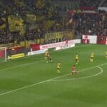 Mainz surpreende e vence Borussia Dortmund por 3 a 1. Mainz surpreende e vence Borussia Dortmund por 3 a 1.