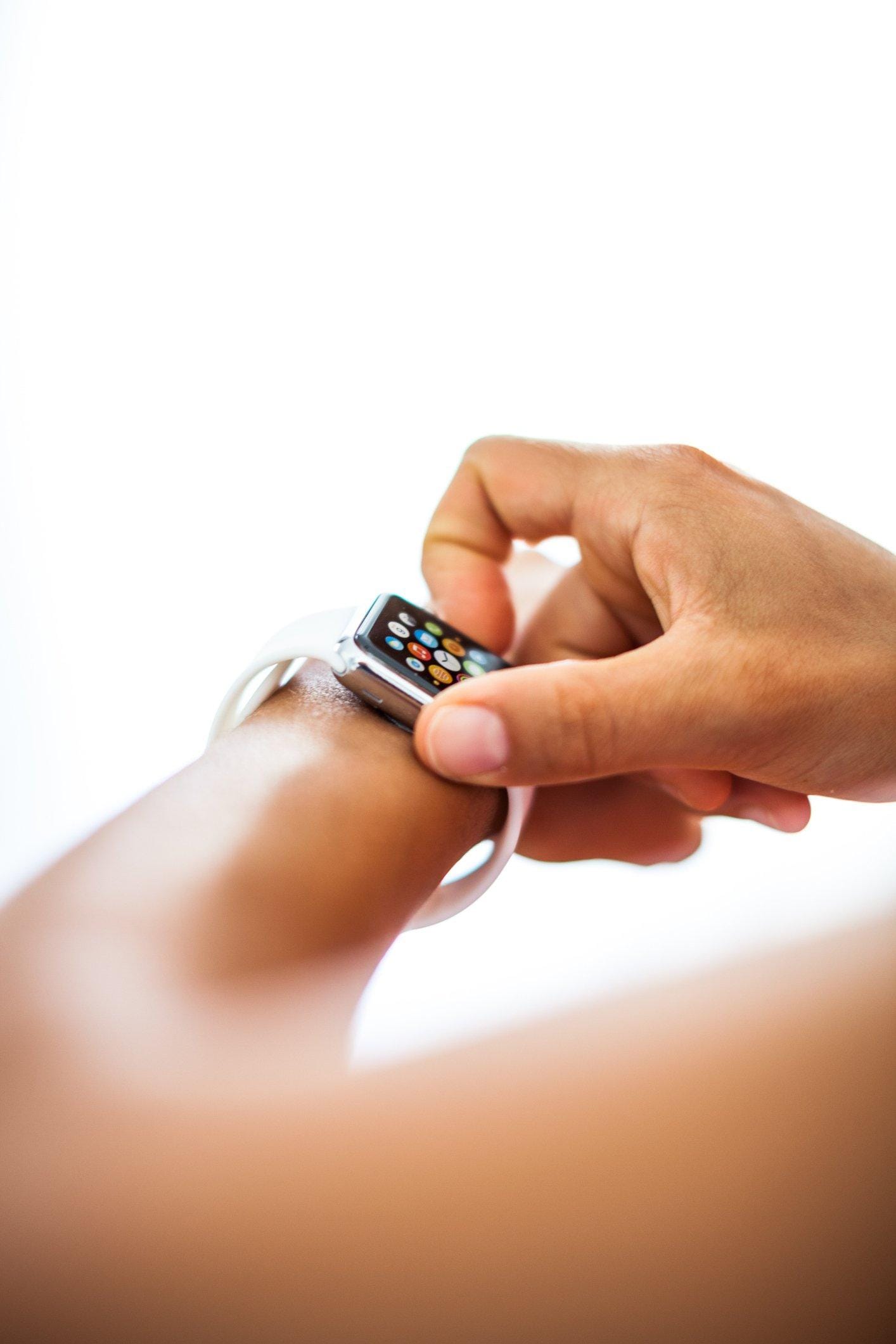 proximas-geracoes-apple-watch-sensores-pulseira