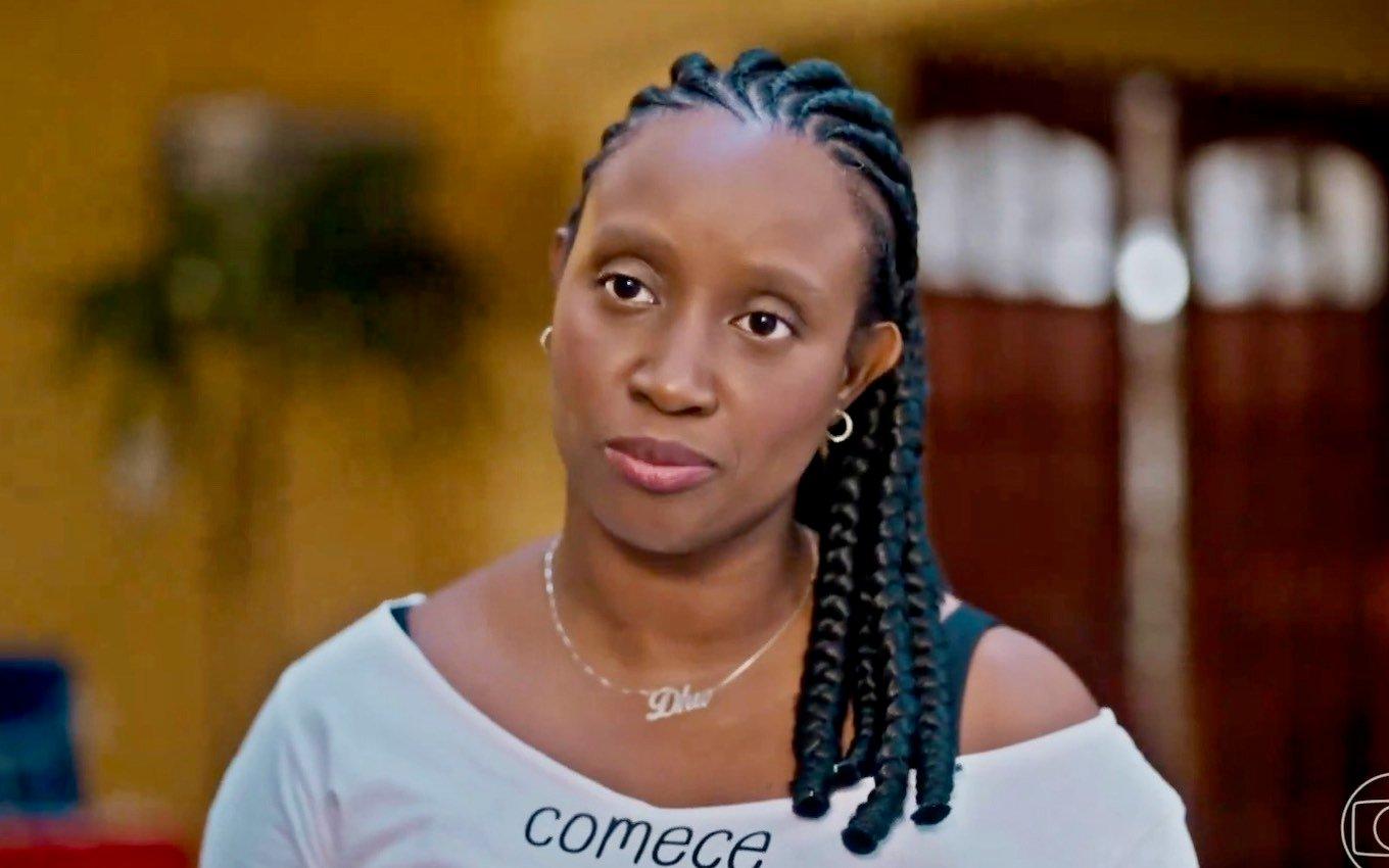 resumo-da-novela-mania-de-voce-hoje-dhu