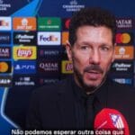 Simeone celebra vitória dramática do Atlético contra o PSG. Simeone celebra vitória dramática do Atlético contra o PSG.